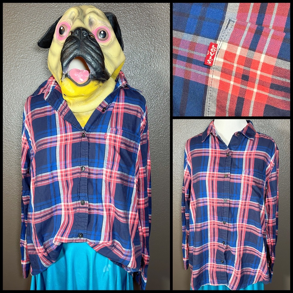 LEVI’S, Boyfriend Fit, plaid button down!!